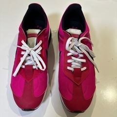 【新品】NIKE エアマックス ブラック×ピンク スニーカーの画像
