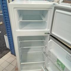 ★ 高年式❗ 北九州、福岡市周辺配送可 【ハイセンス】 2ドア冷蔵庫  2024年製  124L  ［HR-B12E3W］【3ヶ月保証付★配送に設置込】💳自社配送時🌟代引き可💳※現金、クレジット、スマホ決済対応※  【配送希望は要決済前問い合わせ】の画像