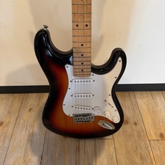 ギター (エレキギター x
 2, アコースティックギター x 1)            の画像