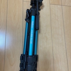 三脚 Velbon ブルーの画像