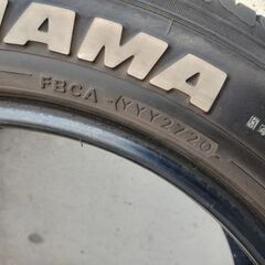 YOKOHAMA PARADA PA03 17インチタイヤ　215/60R17の画像