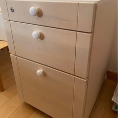 イトーキ学習机（カモミール）の画像
