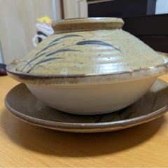 一人鍋にも使える 蓋付き陶器セットの画像