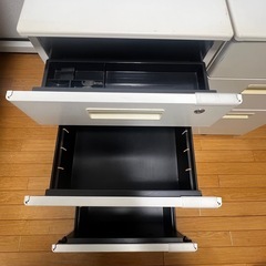 【中古】キャビネット　3段　鍵付き　2台の画像