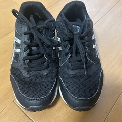 アディダス21.5の画像