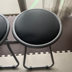 折りたたみ椅子3脚の画像