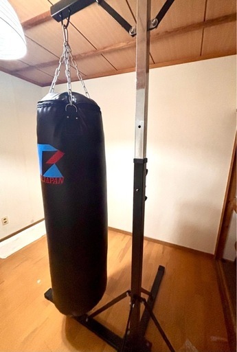 スタンド付きサンドバッグ