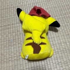 ピカチュウぬいぐるみの画像