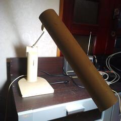 デスクライトの画像