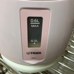 A2508-270 TIGER 電気ケトル PCF-A060 PE 通電確認済み キズ汚れ有りの画像