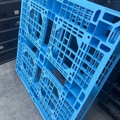プラスチック製パレットの画像