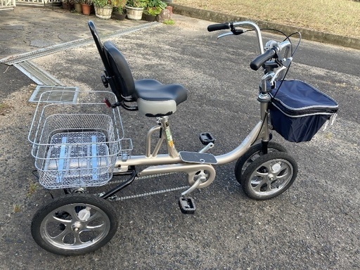 TOBU AERO クークルMII シニア向け 四輪自転車 日本製 （シルバー）