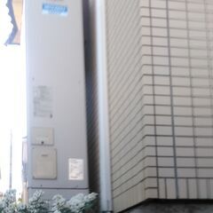 エコキュート交換工事　90000円税別　弊社でエコキュート…
