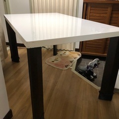 ダイニングテーブル　椅子２脚
の画像