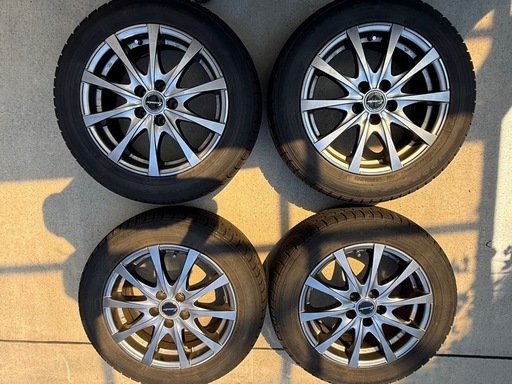 スタッドレスタイヤ185/60R15