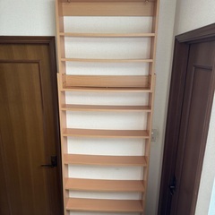 薄型壁面収納棚(突っ張り型)　本棚の画像
