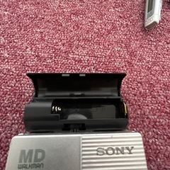 中販紅　【Week】 ジャンク品　SONYソニー株式会社 MD WALKman DIGTALRECORDING MZ-R20／RM-MZ2S 現状渡し　08-09-15の画像