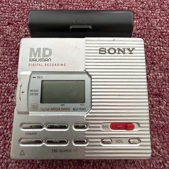 中販紅　【Week】 ジャンク品　SONYソニー株式会社 MD WALKman DIGTALRECORDING MZ-R20／RM-MZ2S 現状渡し　08-09-15の画像