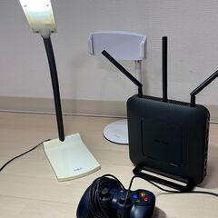 wifiルーター、ゲームパッドなどお譲りしますの画像