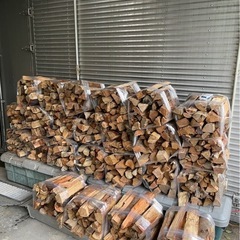 💥 早い者勝ち！💥🔥 激安‼️ 🔥 🌲 薪 約8〜10Kg 束 ...