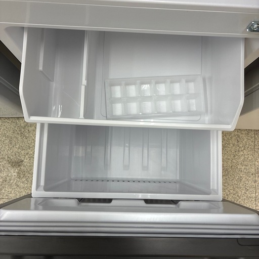 リユースのサカイ東金店　AQUA 冷蔵庫　23年製　135L TJ13785