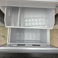 リユースのサカイ東金店　AQUA 冷蔵庫　23年製　135L TJ13785の画像