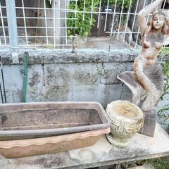 植木鉢　プランター　石など貰って下さいの画像