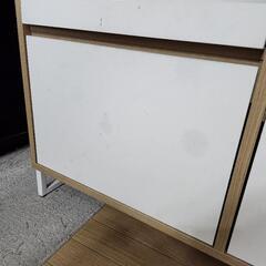 食器棚の画像