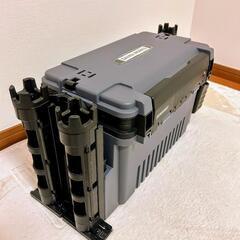 【新品未使用】タックルボックス 　ロッドホルダー・ドリンクホルダーのセット品　ダークグレー×ブラック色の画像