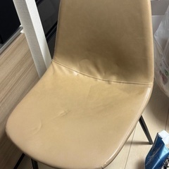 ダイニングテーブルの画像