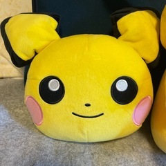 ポケットモンスター　ピカチュウのぬいぐるみ２つの画像