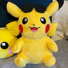ポケットモンスター　ピカチュウのぬいぐるみ２つの画像