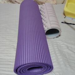 YOGAセット(YOGA DVDとロールと長2mマートまとめ）の画像