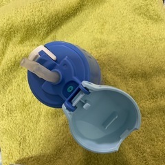 ストロー付き水筒　サーモスの画像