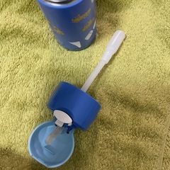 ストロー付き水筒　サーモスの画像