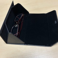 新品未使用　メガネケース　黒色　折りたたみの画像