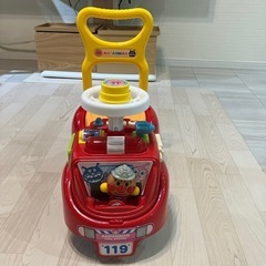 アンパンマンの車の画像