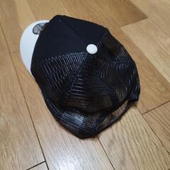 NEW ERAとアンダーアーマーコラボキャップ　2個セットの画像