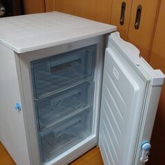 【お話中です】scancool 電気冷凍庫 SKM-91D 2019年製の画像