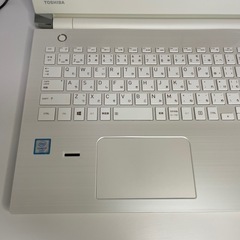 東芝/i7/SSD512GB/8GB/Office付/15.6型/高性能/白の画像