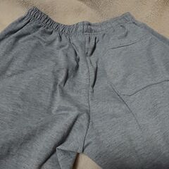 ♣　グレー　 スウェットパンツ　ルームウェア　サイズＭ　レディース　メンズの画像