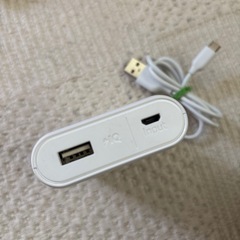 【美品】Ankerのホワイトモバイルバッテリー アンカー PowerCore10000の画像