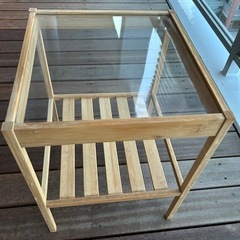IKEA NESNA ベッドサイドテーブルの画像