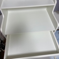 （お取引成立しました）可愛いドレッサー白の画像