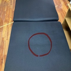 折りたたみベッド　低反発マットの画像