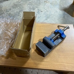 新品未使用　卓上 万力 17×6.2×5.3cmの画像