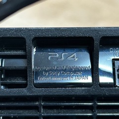 PS4　本体の画像