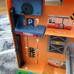 トミカ　駐車場セットの画像