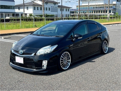 プリウス30ハイブリット（黒色）カスタムカー車検R９年2月