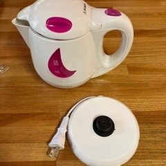 電気ポットの画像